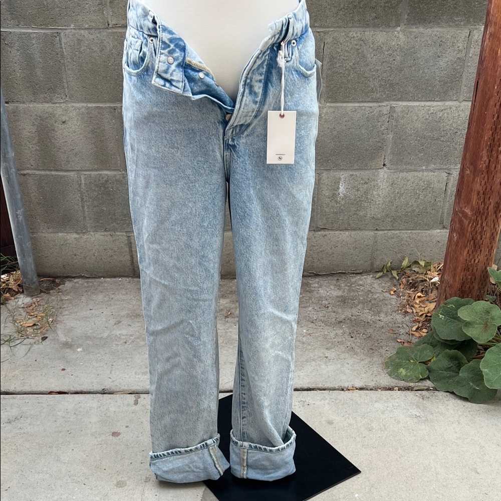 Good American Light Wash Boyfriend Jeans